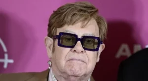 Елтън Джон: Загубих зрението си