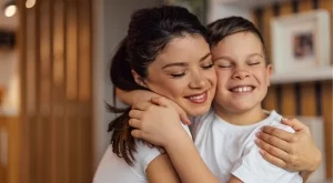 Най-големите грешки, които майките на момчета допускат