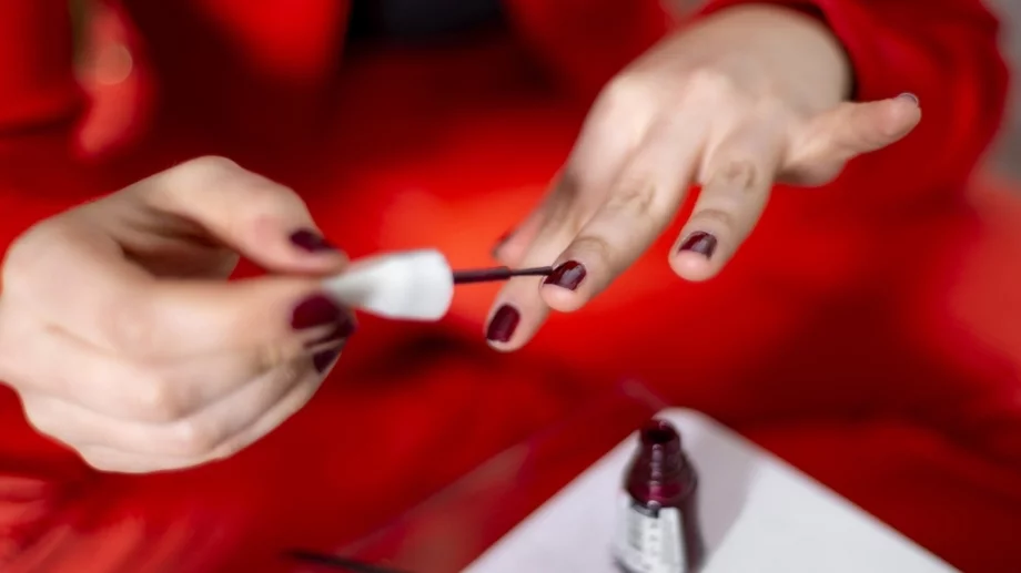 8 идеи за чуден зимен маникюр (СНИМКИ)