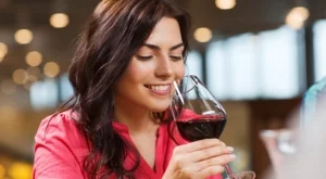 Най-големите митове за пиенето на вино