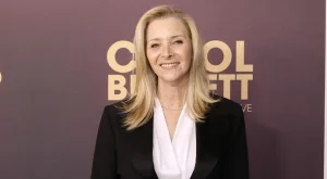 Лиса Кудроу: Беше трудно да се сприятелим с колегите ми от "Приятели"