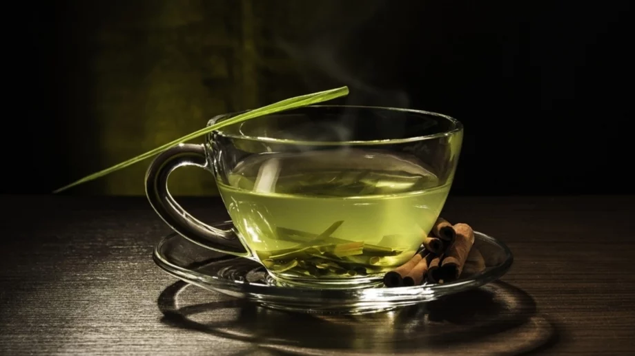 Чай от лимонова трева: Ползи и как се прави