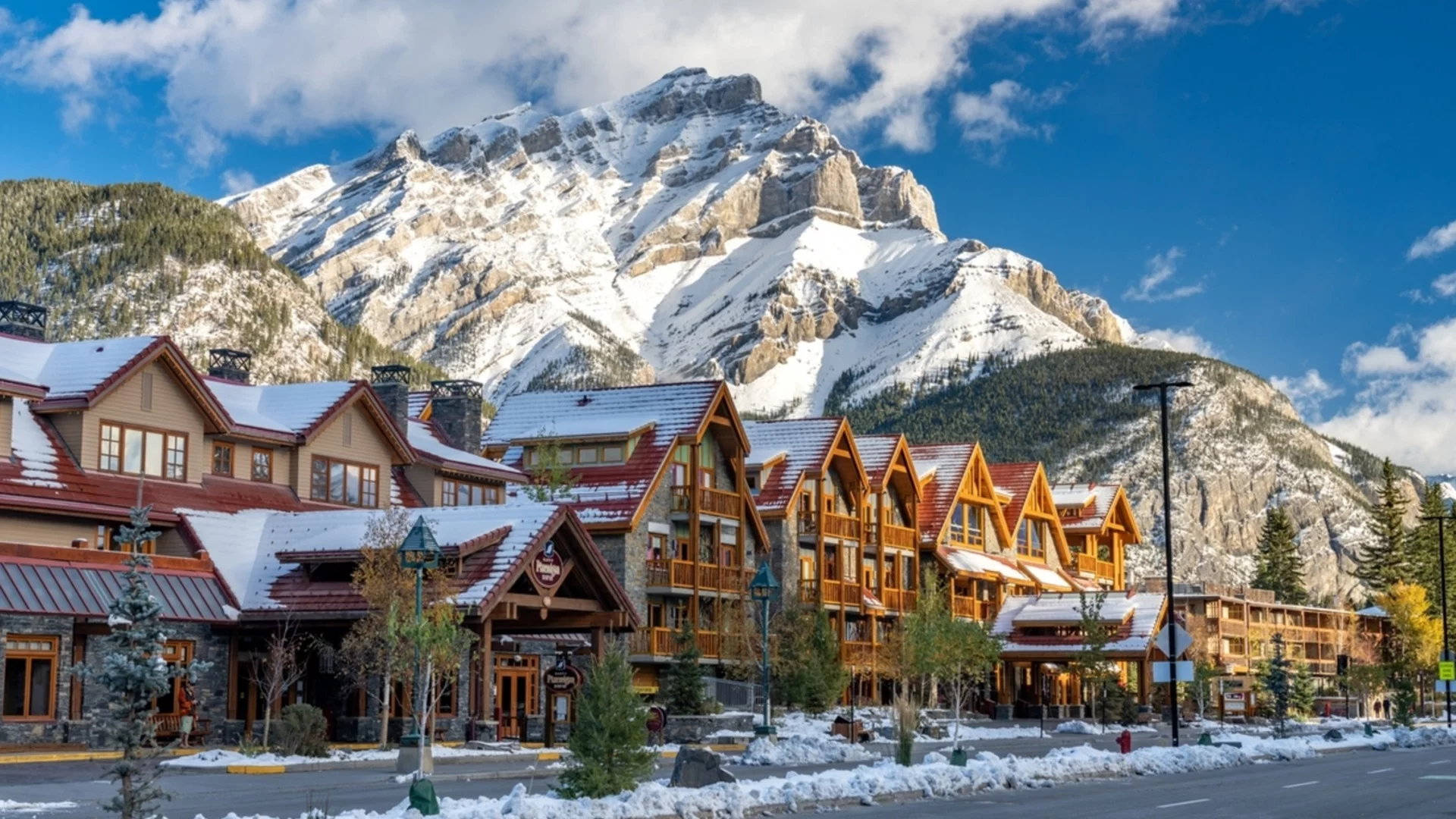 Зимни бягства: 4 убежища в подножието на планините