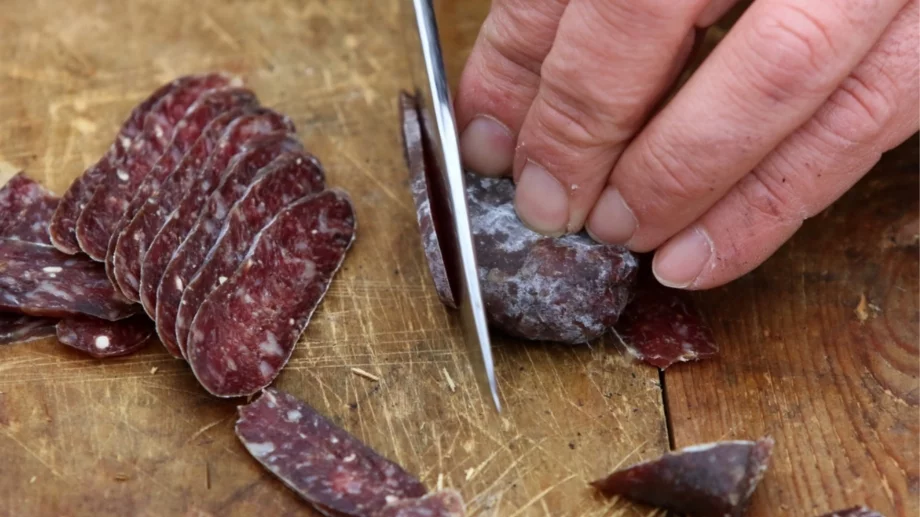 Тънкости при приготвянето на домашна луканка