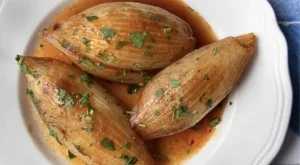 Тотален хит: Рецепта за сарми в лук (ВИДЕО)