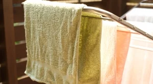 Кърпите и спалното бельо ще изсъхват по-бързо с този трик