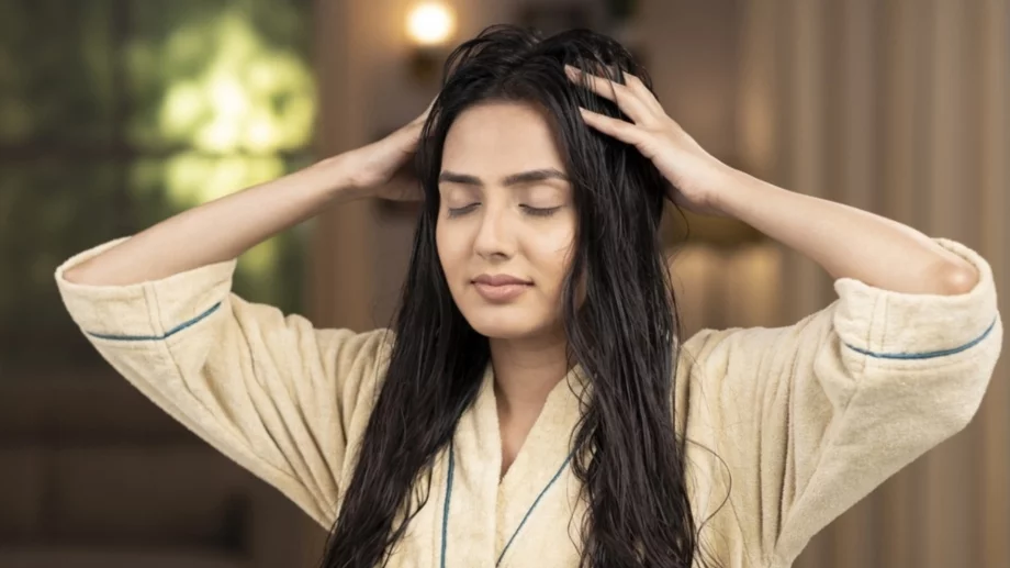 Как да направите лечение с горещо масло за коса у дома