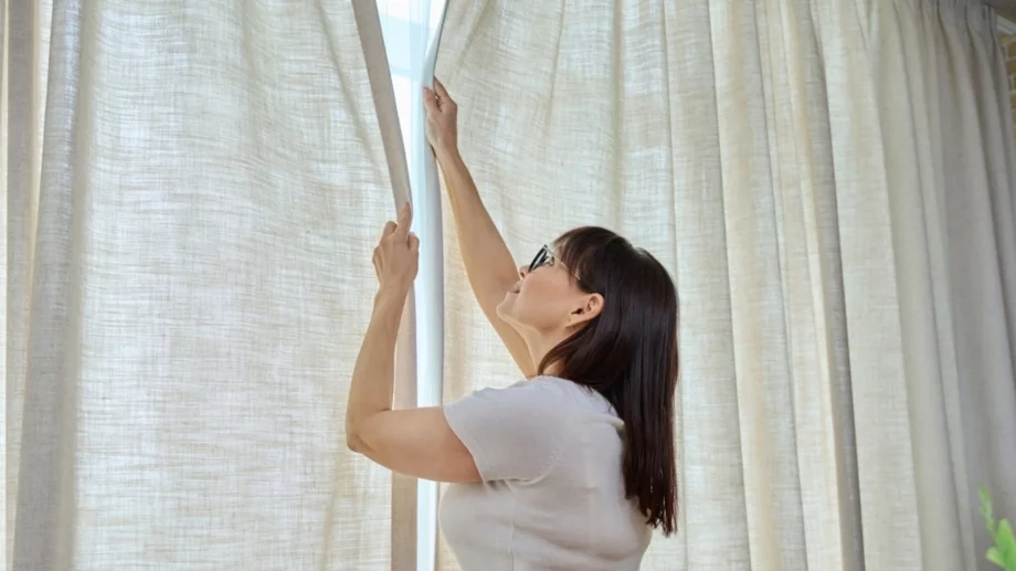 Как да почиствате пердета и колко често трябва