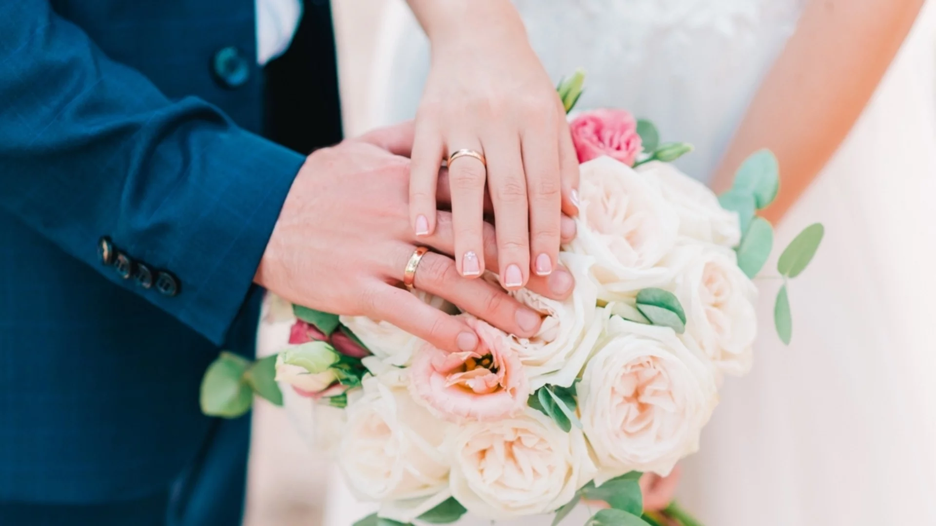 Финалист в "Игри на волята" се готви за сватба (СНИМКИ)