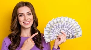 4 зодии, които изненадващо ще намерят пари през февруари 2025