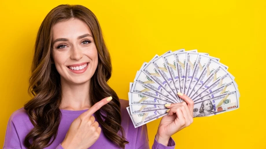 4 зодии, които изненадващо ще намерят пари през февруари 2025