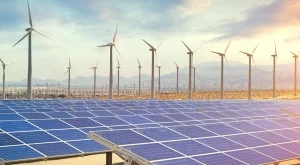 Рекордни инвестиции в нисковъглеродна енергия през 2024 г.