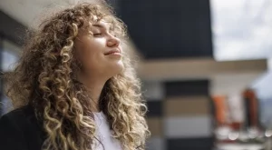 4 зодии с карма, която ги настига до пролет 2025