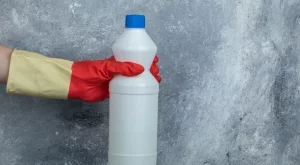 7 неща, които никога не трябва да почиствате с белина