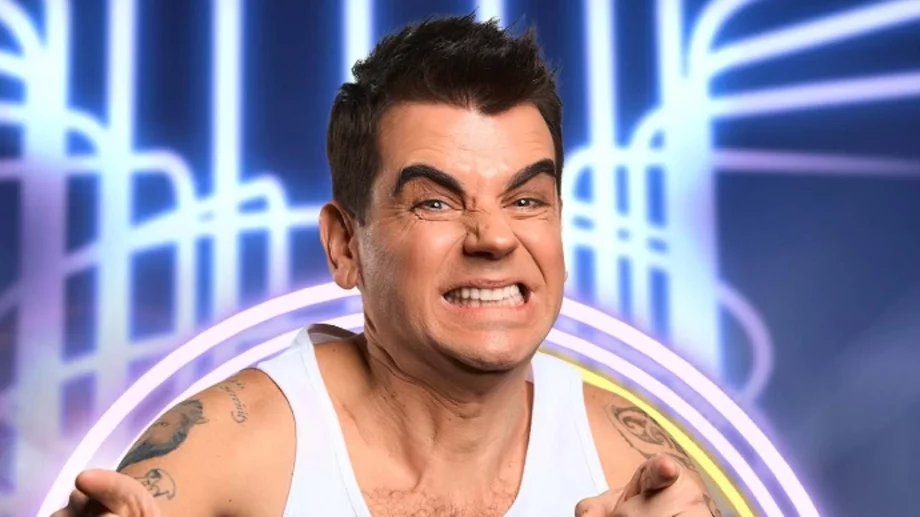 Продуцентът Иван Христов лъсна по гащи в Капките (СНИМКИ)