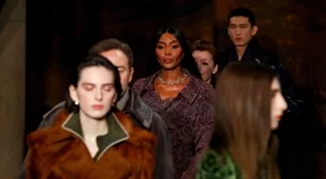 Burberry Есен/Зима 2025: Провинциално бягство 