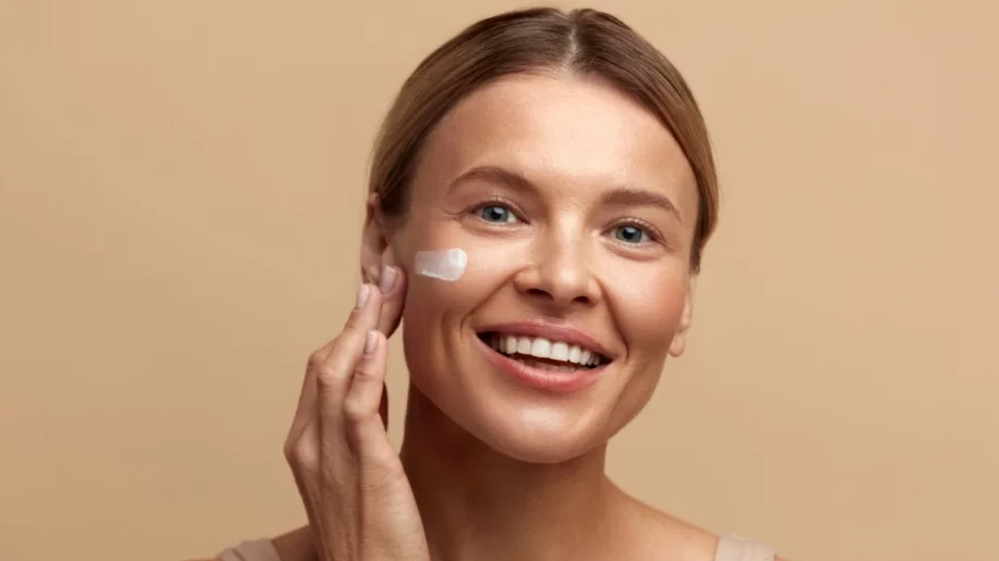 6 лесни домашни рецепти за нощен крем за чиста кожа