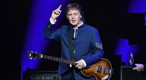 Пол Маккартни издава нова книга