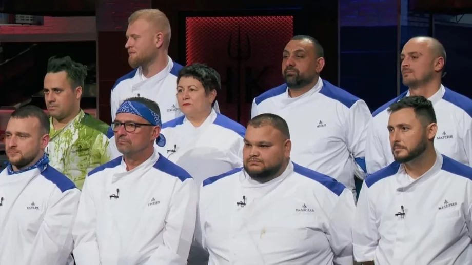 Ето ги участниците от Hell's Kitchen по бански (СНИМКИ)