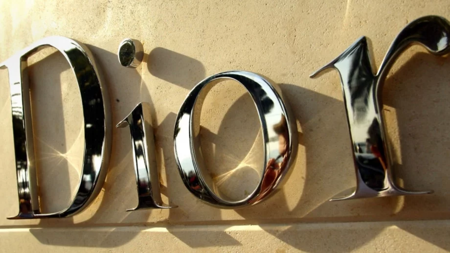 Dior Есен/Зима 2025: Голяма доза романтизъм (ВИДЕО)