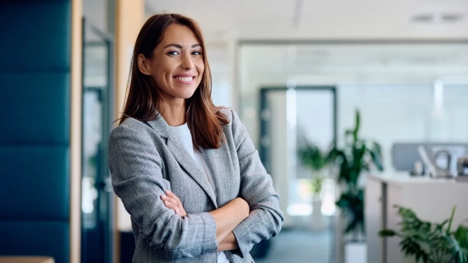 Проучване: Хибридната работа помага в кариерата на жените