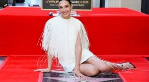 Гал Гадот получи звезда на Алеята на славата, дъщерите ѝ откраднаха вниманието (СНИМКА)