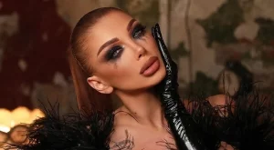 Емануела най-накрая призна дали си е сложила импланти в дупето