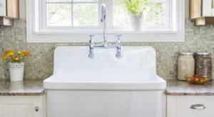 Как да почистите порцеланова мивка, за да премахнете петна