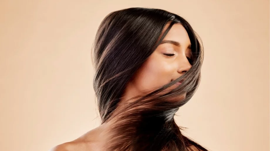 Как завинаги да заабравите за наелектризирането на косата