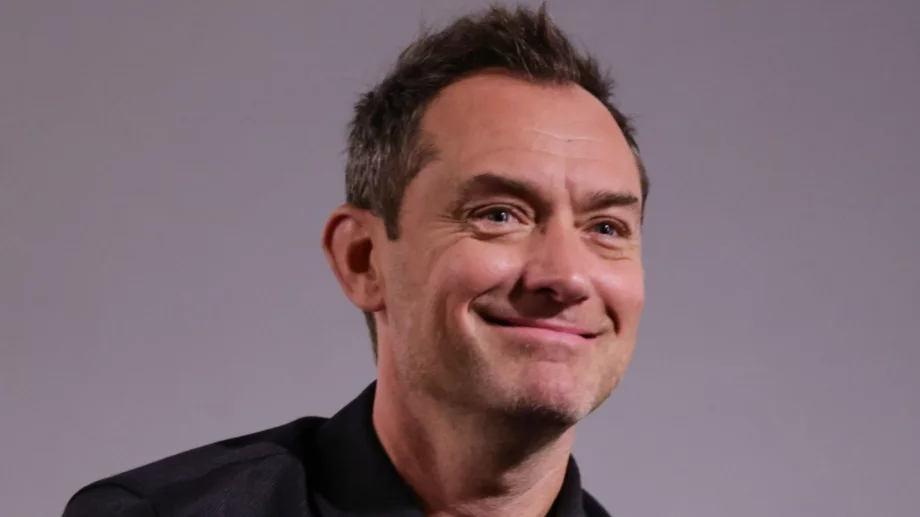 Джуд Лоу влиза в ролята на Владимир Путин в нов филм (СНИМКИ)