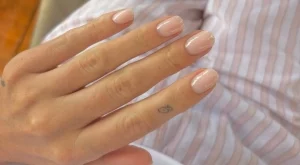 Този маникюр ще е тотален хит тази пролет (СНИМКИ)