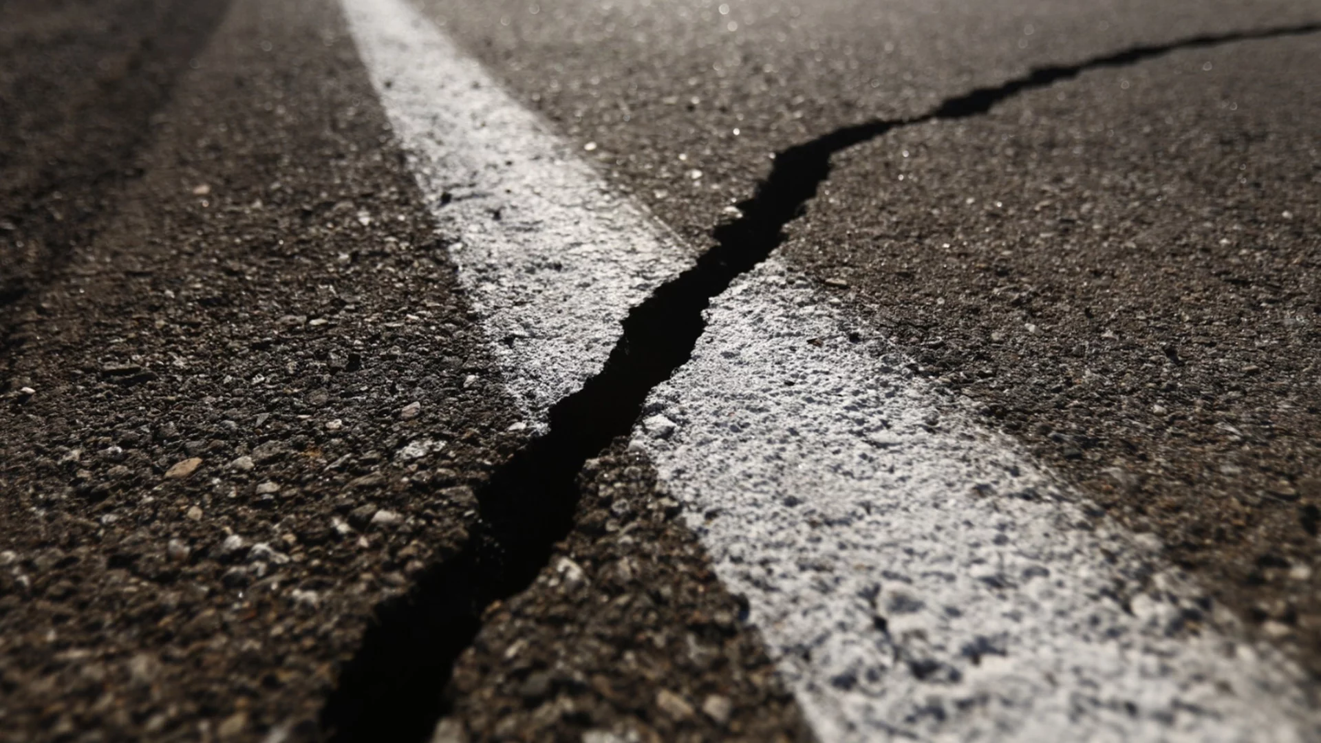 Извънредно положение в Тайланд, кадрите са шокиращи (ВИДЕА)