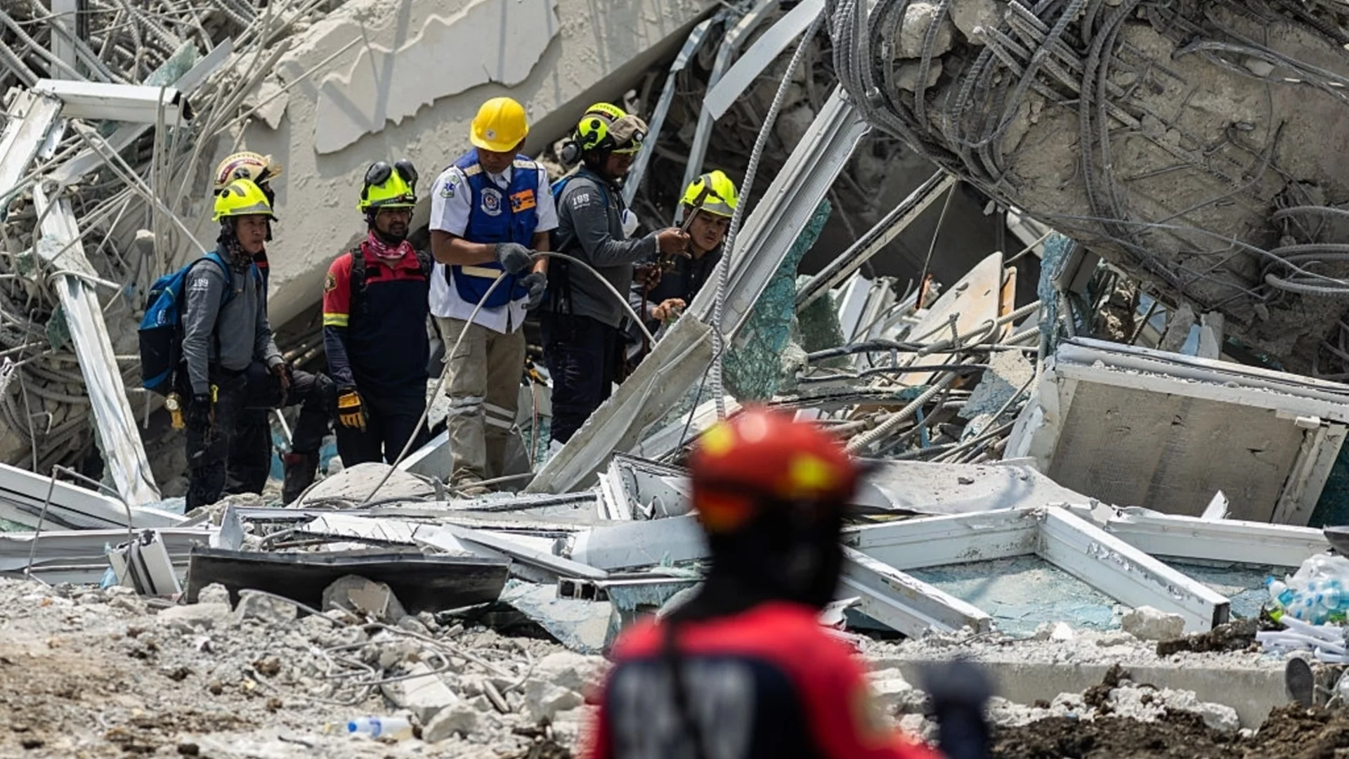 Вече са над 1000: Расте броят на жертвите в Мианмар (ВИДЕО)