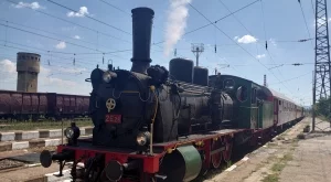 Празнично пътуване с най-стария парен локомотив на БДЖ през април
