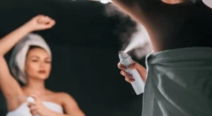 Използвате ли твърде много дезодорант? Ето какво казват дерматолозите