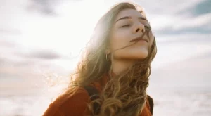 3 зодии ще получат положителна кармична справедливост през април 2025