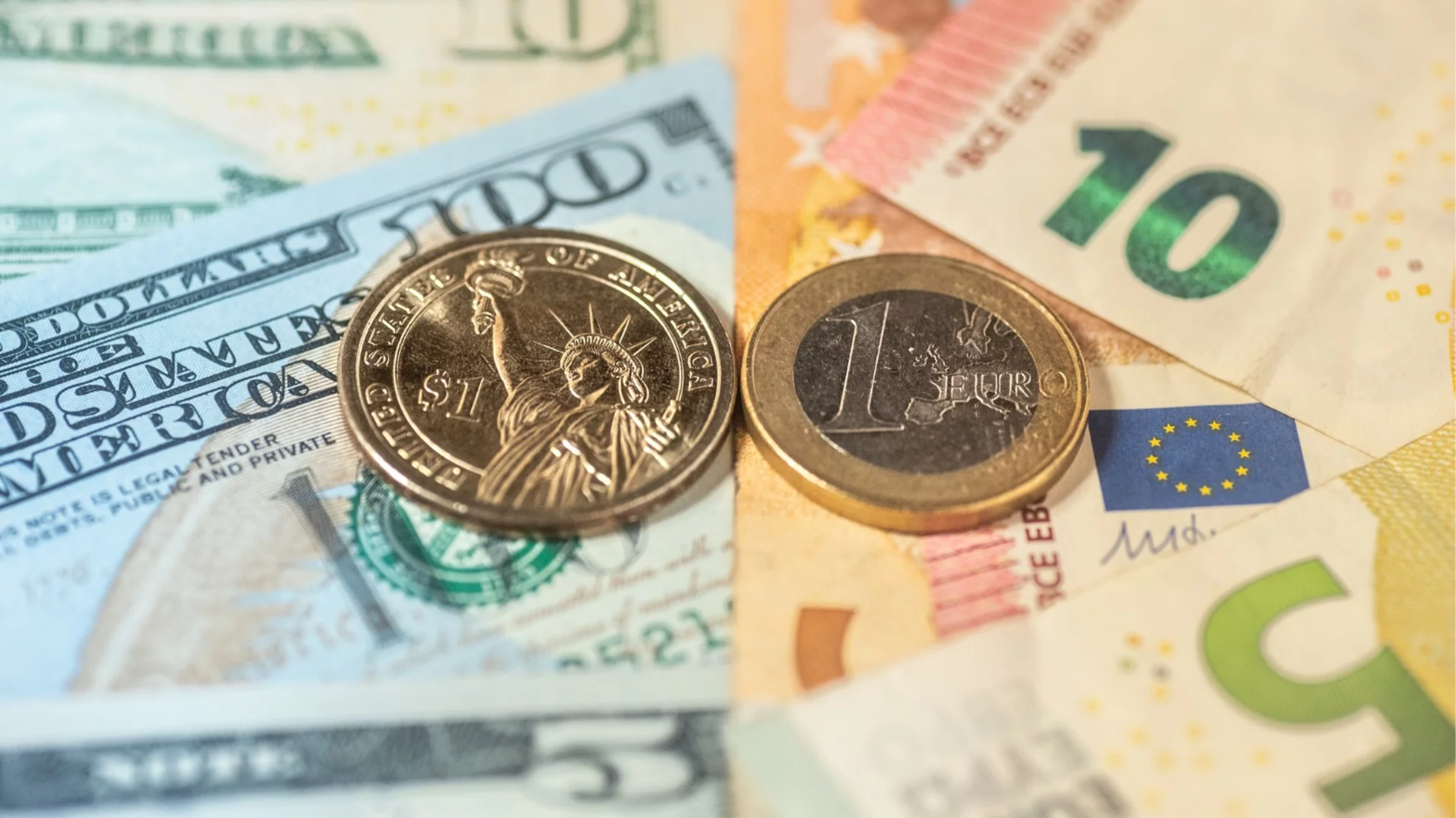 Еврото тръгна рязко нагоре спрямо долара