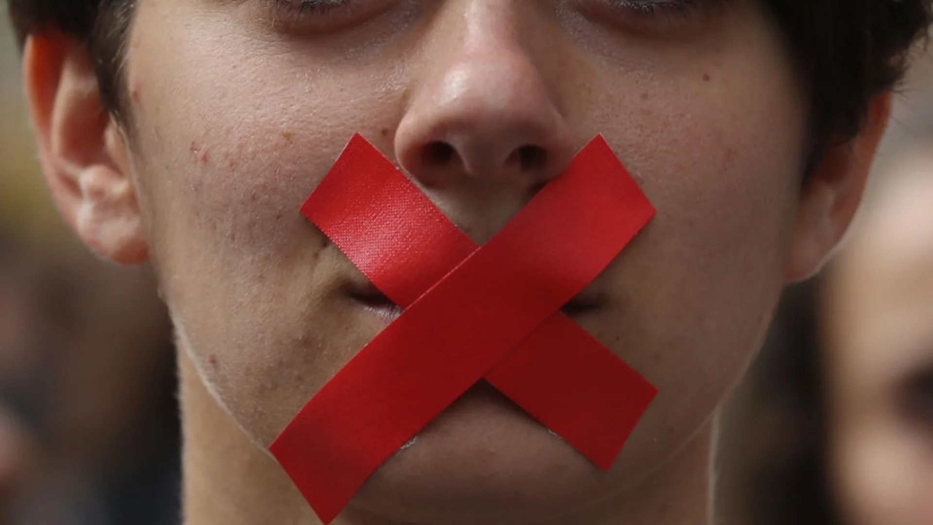 Таял злоба срещу монархията: Американец е на косъм от затвор