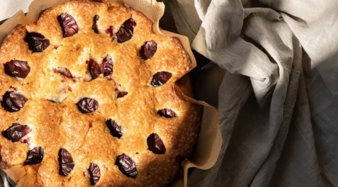 Пухкав домашен сладкиш с ядки – идеален и за хлебопекарна