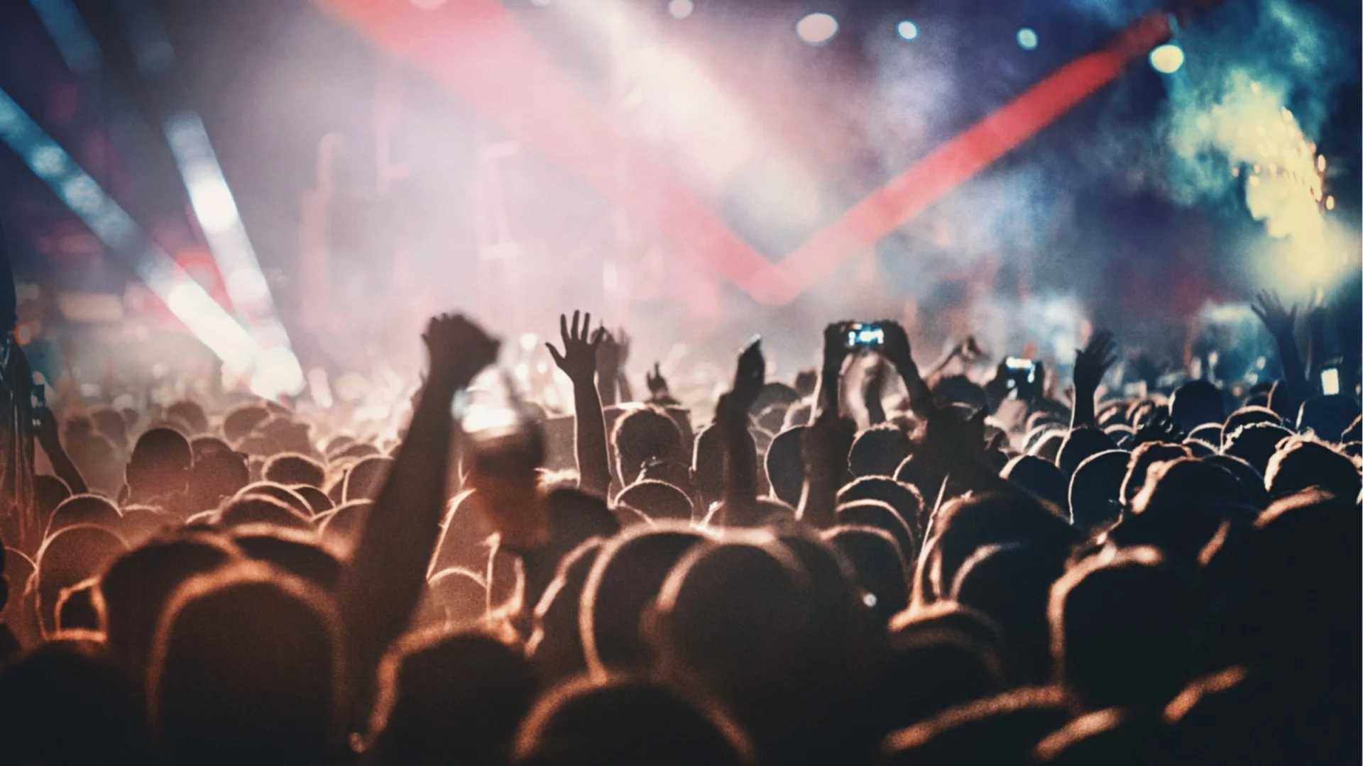 Увеличават се жертвите след трагедията в нощен клуб (ВИДЕА)