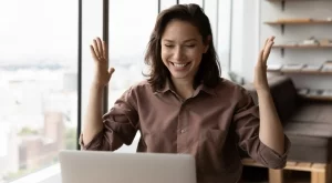 Тези 4 зодии ще имат голям професионален успех до края на 2025