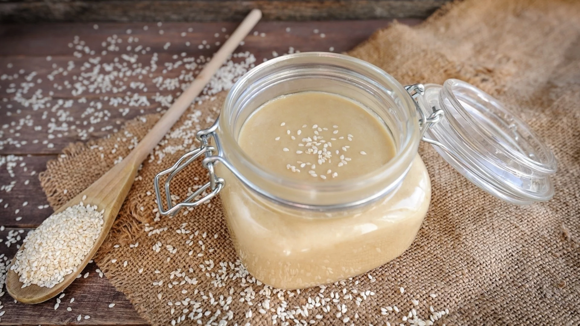 Храна на боговете: Сусамов тахан - еликсир за тялото ви