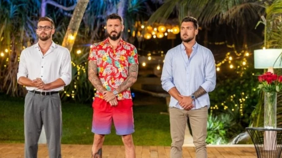 Лесбо страсти в "Ергенът" (СНИМКА)