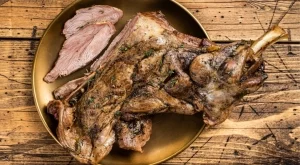 От тефтера на баба: Агнешко в сено за Великден (СНИМКИ)