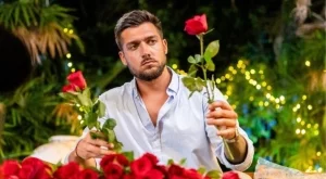 Облог и първа целувка на Васил в "Ергенът" (ВИДЕО)