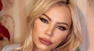 Камелия нападна младите фолкаджийки: Развалиха целия бизнес