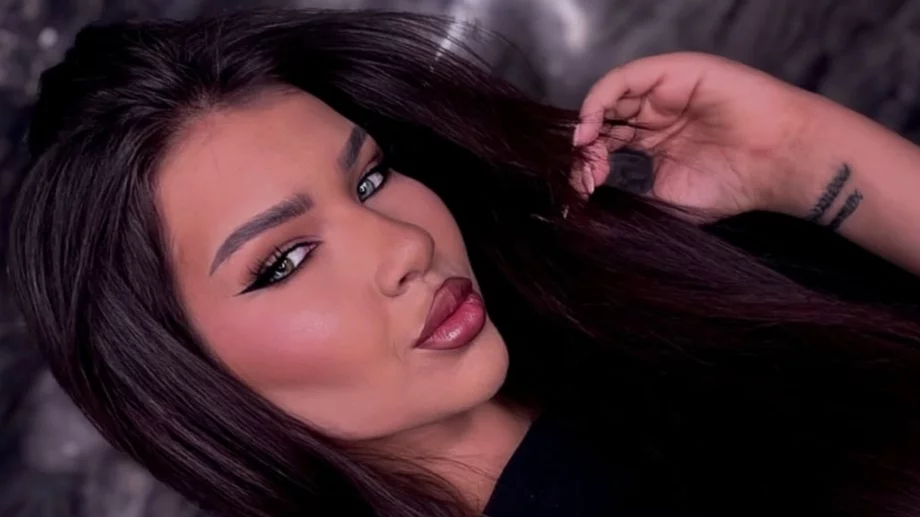 "Този път ми хареса": Косара за новата целувка на Васил (СНИМКА)