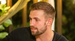 Изненадваща трета целувка за Виктор от "Ергенът" (ВИДЕО)