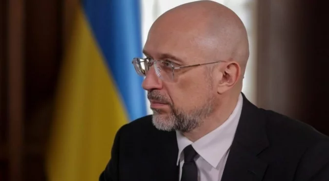 САЩ клекнаха: Предоставената американска помощ няма да се включва в договора за полезните изкопаеми