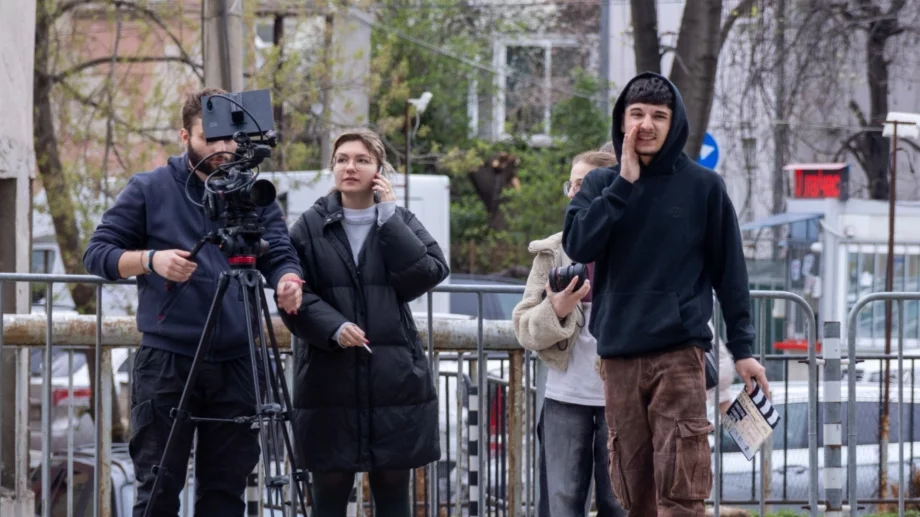 Студенти от НАТФИЗ направиха своя телевизионен дебют с реклами за ДЗИ